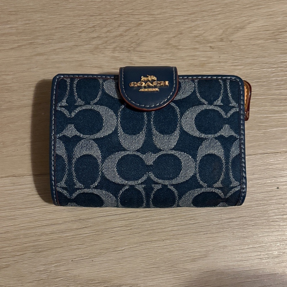 Coach Navy and Gray Signature Wallet